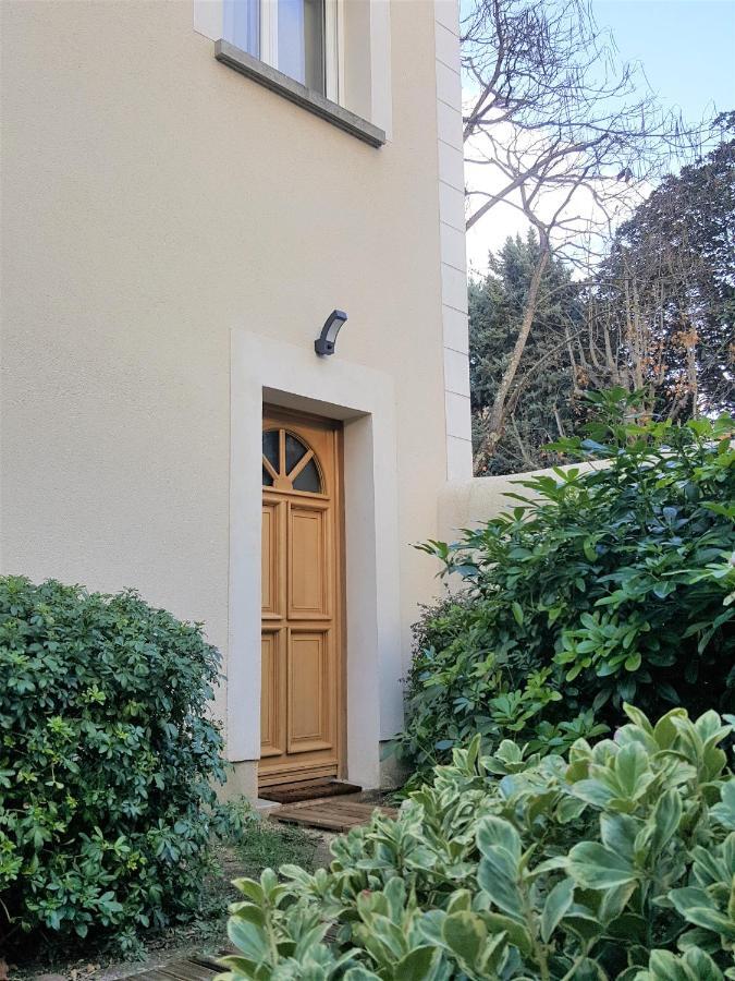 Guest House " Gite L'Atelier Du 6"- Calme - Jardin Тур Екстер'єр фото